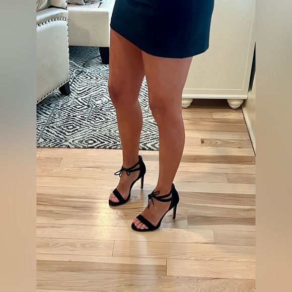 Gianni Bini Black Suede Tie Up Heels - Picture 2 of 8